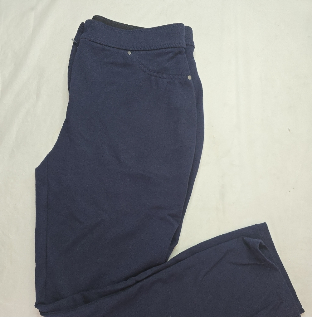 Chico's Pants Navy Blue Mid-Rise Easy to Wear Ponte Knit Casual Office 0 Short